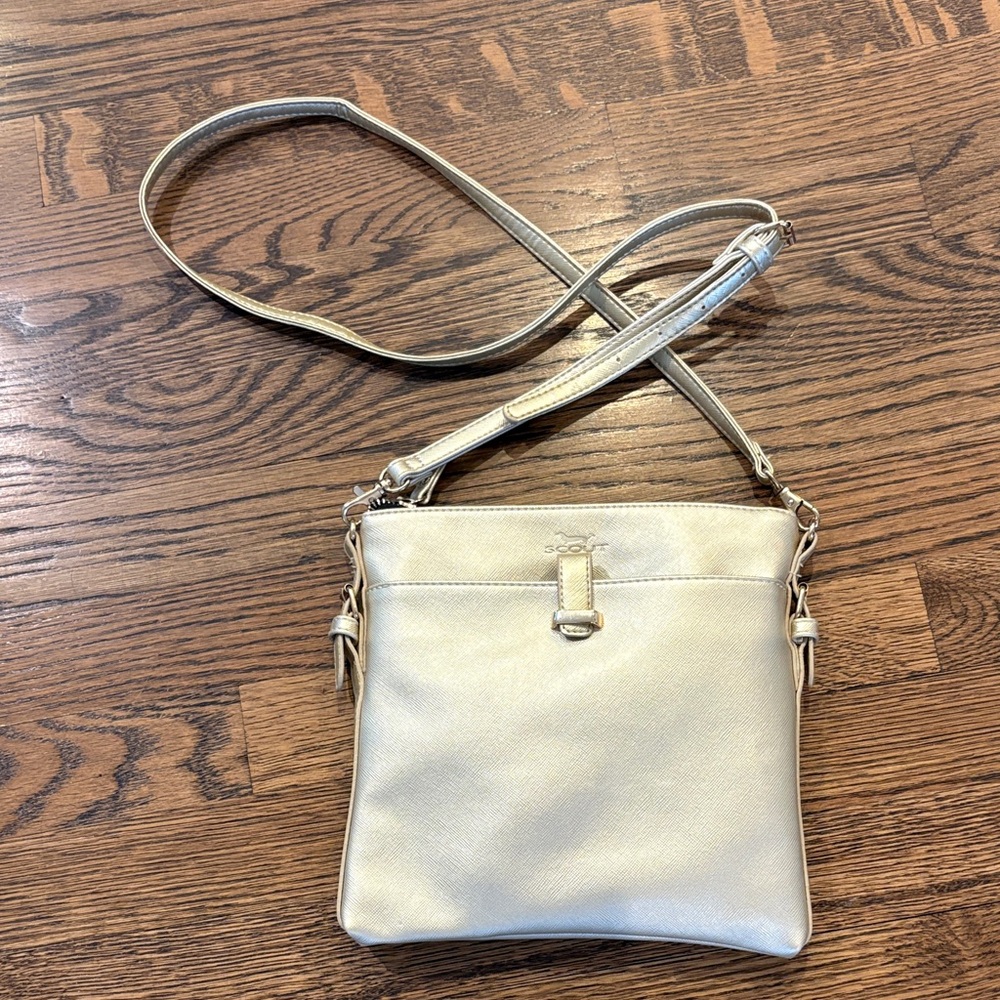SCOUT Gold Leather Crossbody Bag